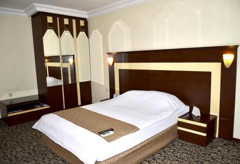 اتاق استاندارد, Tilmen