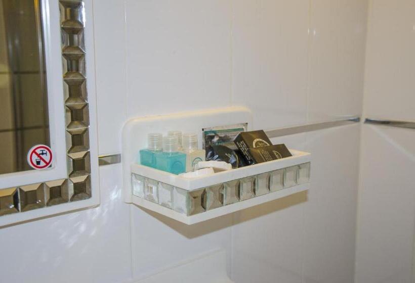 اتاق استاندارد, Tilmen