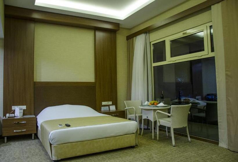 سوییت جونیور, Tilmen