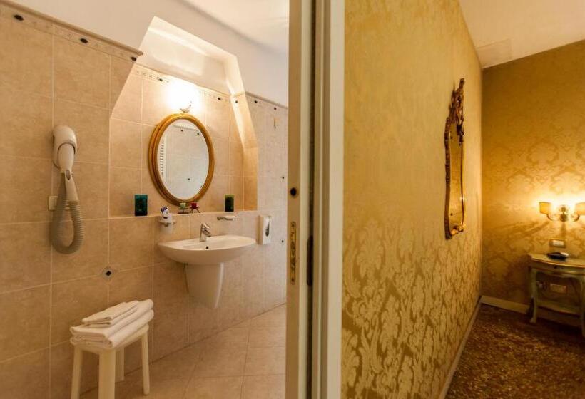 اتاق سوپریور, Locanda Barbarigo