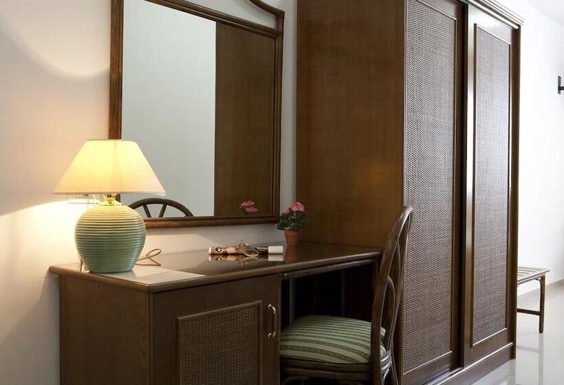 Четырехместный Номер Стандарт, Casthotels Tramonto D Oro Terme