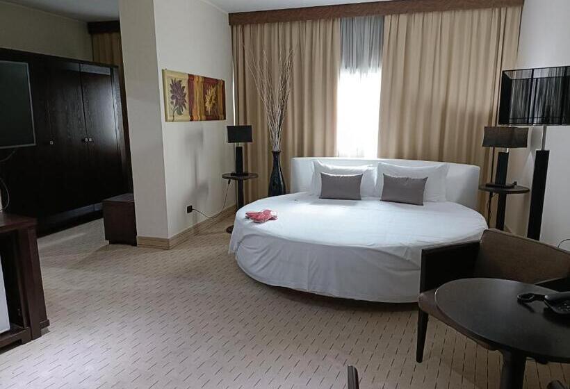 جناح جونيور ديلوكس, Green Hotel Ninfa