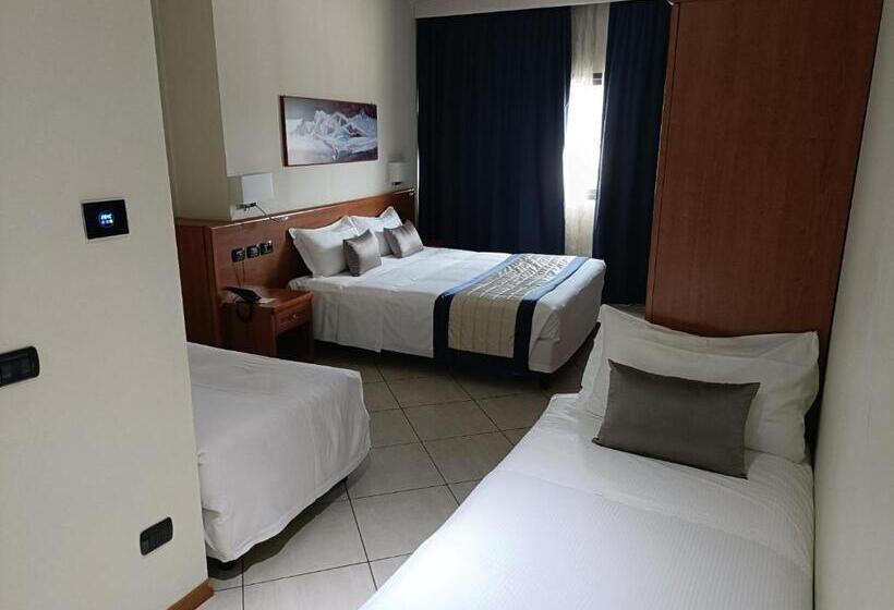 4인용 스탠다드 룸, Green Hotel Ninfa