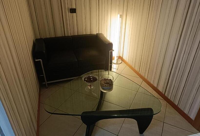 جناح مزود بجاكوزى, Green Hotel Ninfa