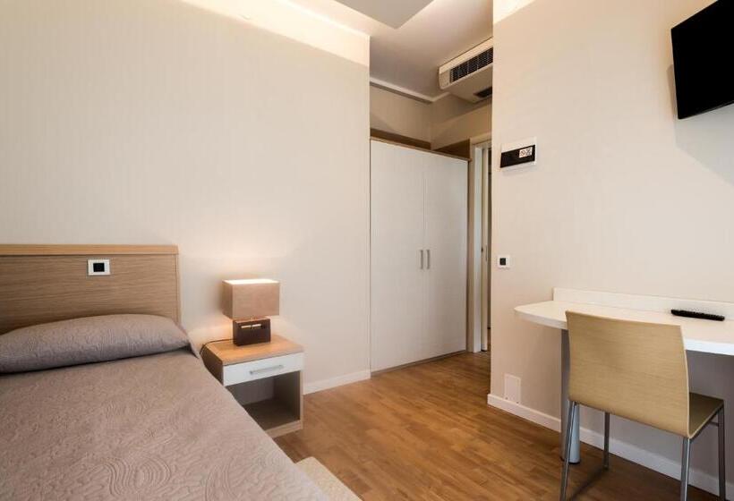 חדר סופריור לשלושה, Eurovil Garni