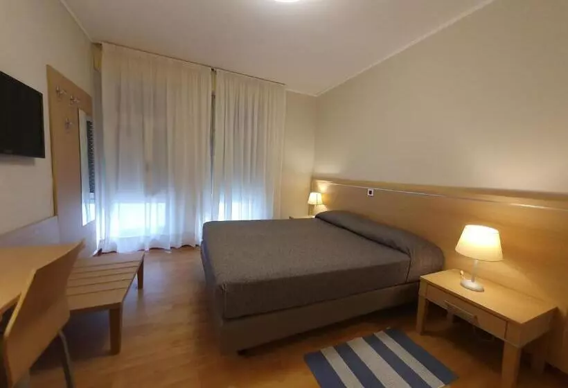 اتاق کلاسیک چهارنفره, Eurovil Garni