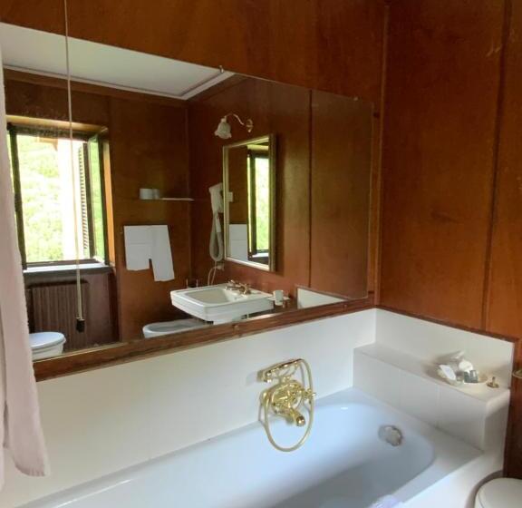 חדר סופריור, Gattapone