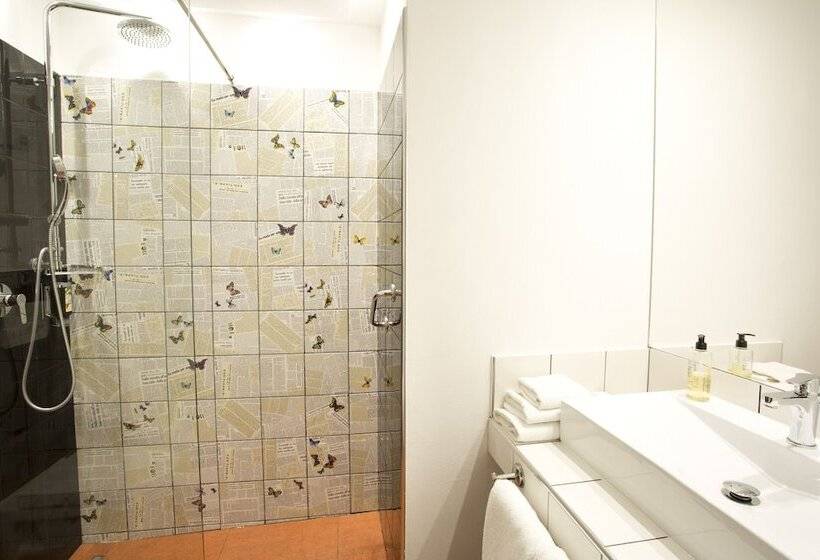 스탠다드 룸, Kalura