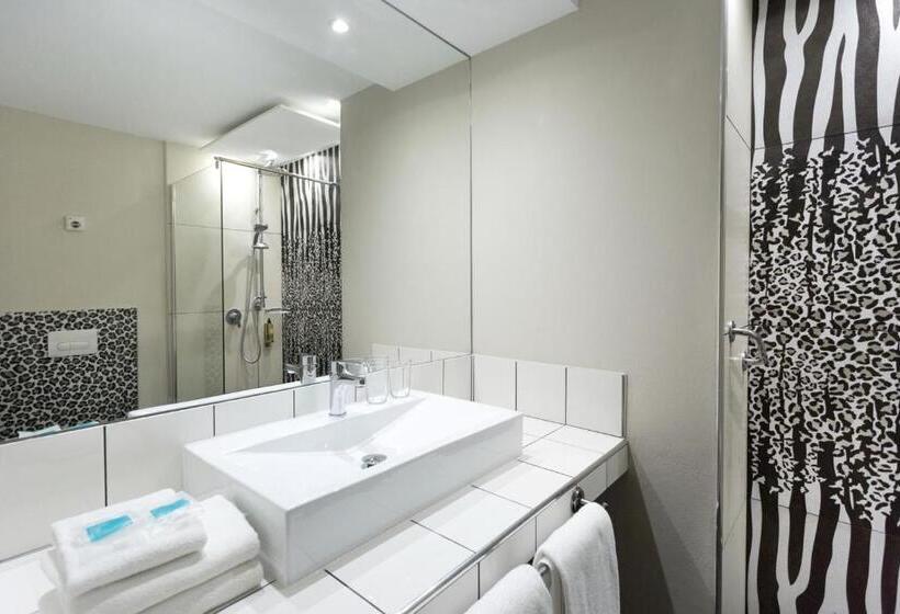 스탠다드 룸, Kalura