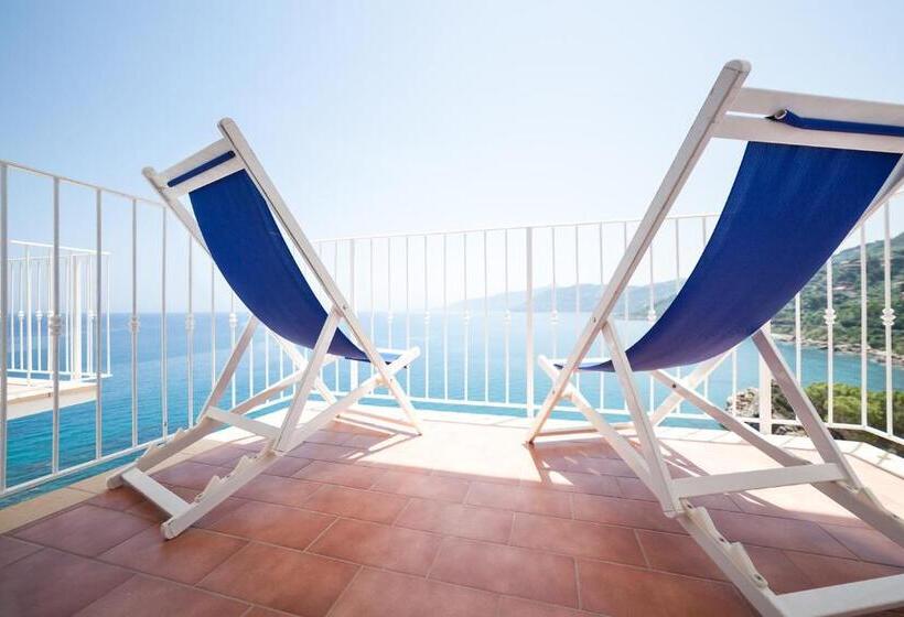 Triple Room Sea View, Kalura