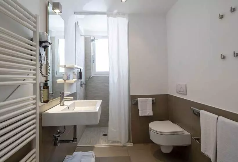 سوییت با چشم‌انداز دریا, Le Rose Suite