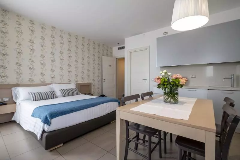 اتاق سوپریور, Le Rose Suite