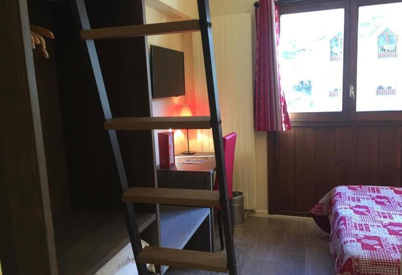 标准三人间, L’Ermita B&B