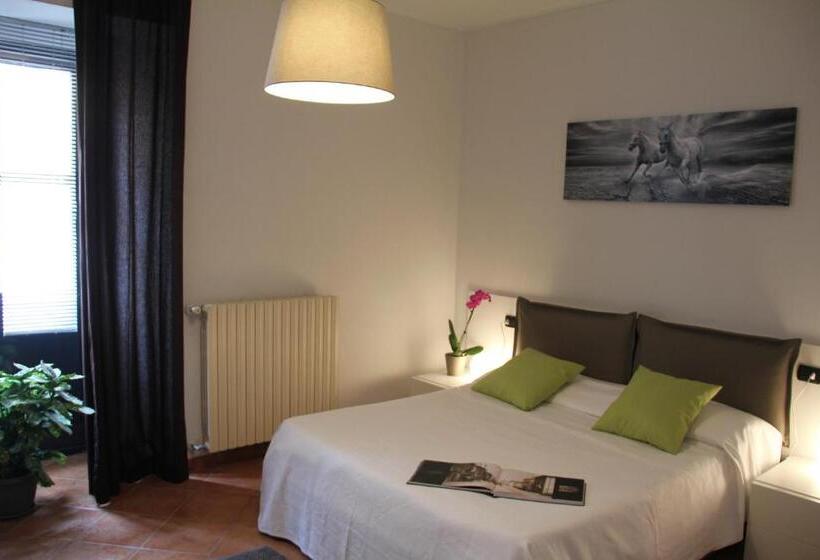 Dört Kişilik Standart Oda, Lizard