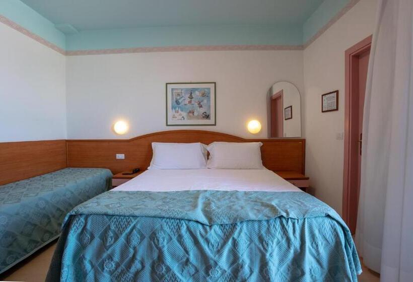 غرفة قياسية رباعية, Lungomare