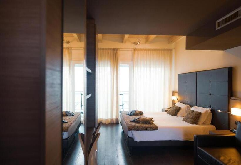 جناح جونيور مطلّ علي البحر, Lungomare