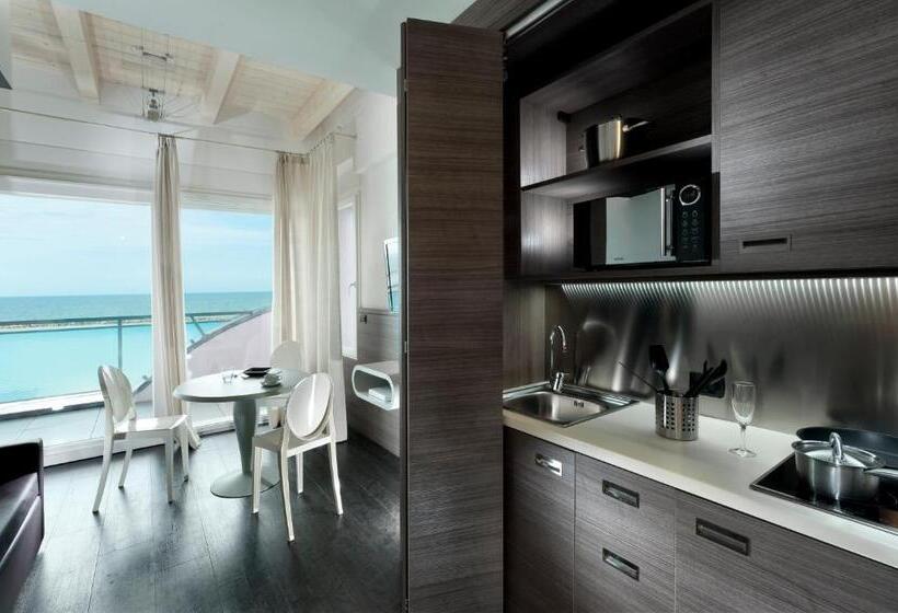 جناح عائلي, Lungomare