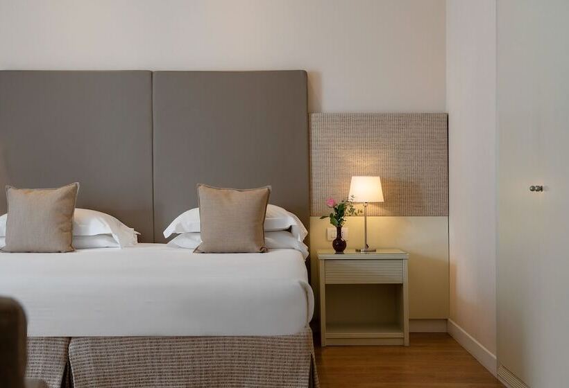 اتاق سوپریور, National