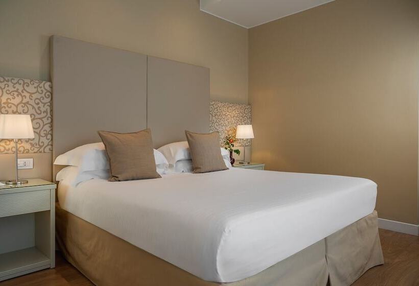 اتاق سوپریور, National