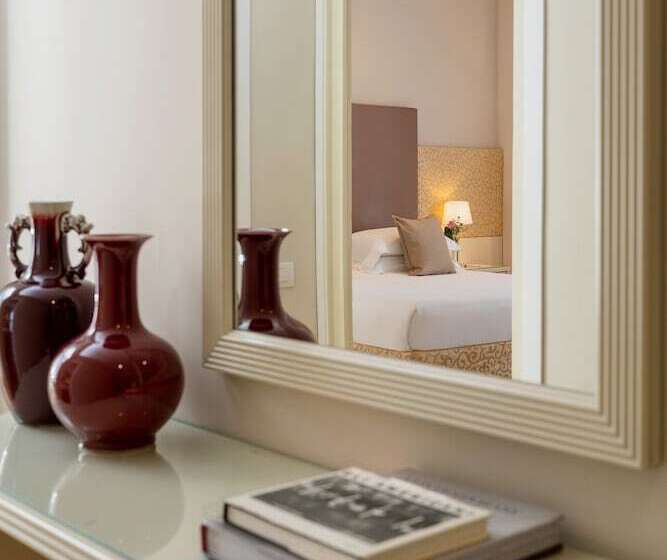 اتاق لوکس, National