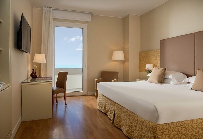 اتاق لوکس, National