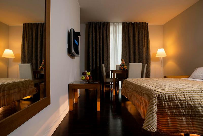 سوییت, National