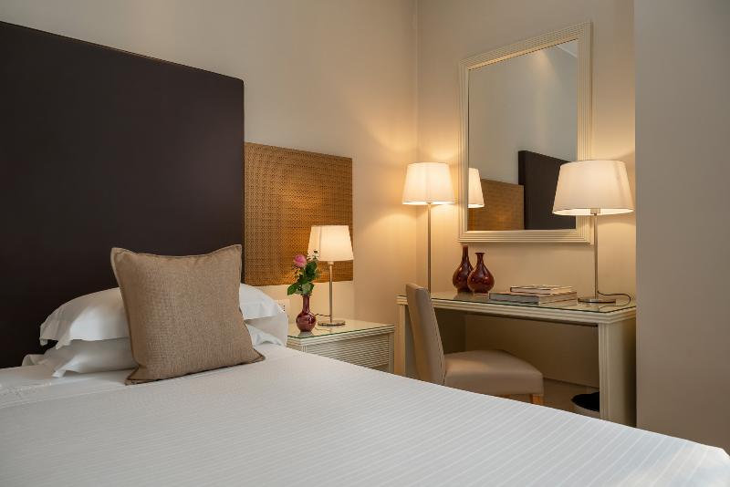 اتاق سوپریور, National