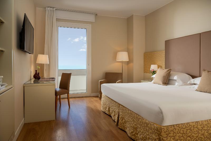 اتاق لوکس, National