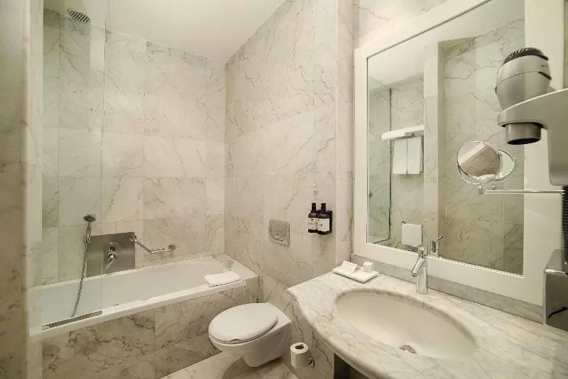 اتاق سوپریور, NH Venezia Santa Lucia