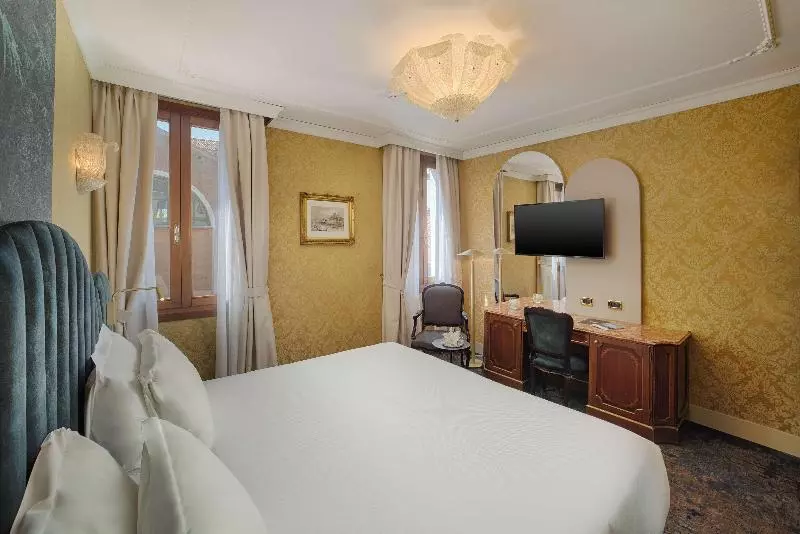 اتاق سوپریور, NH Venezia Santa Lucia