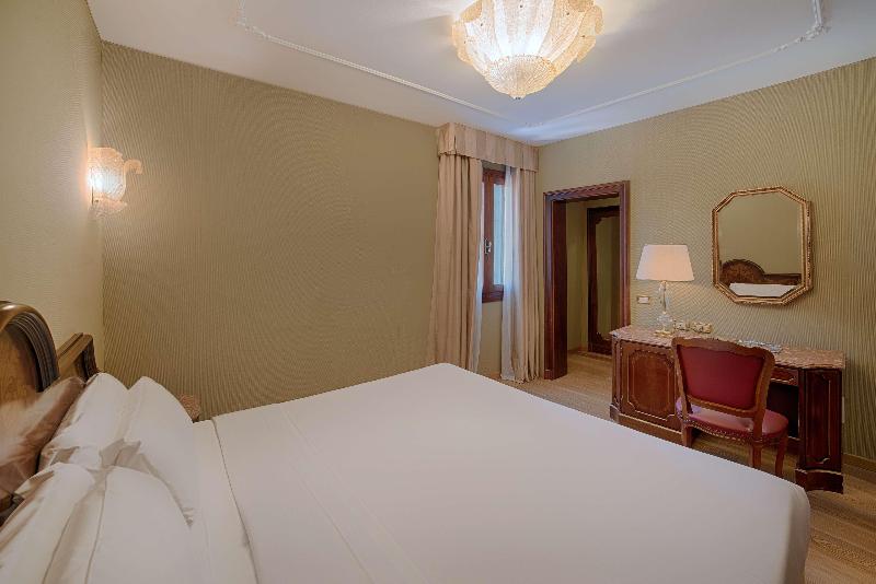 اتاق استاندارد, NH Venezia Santa Lucia