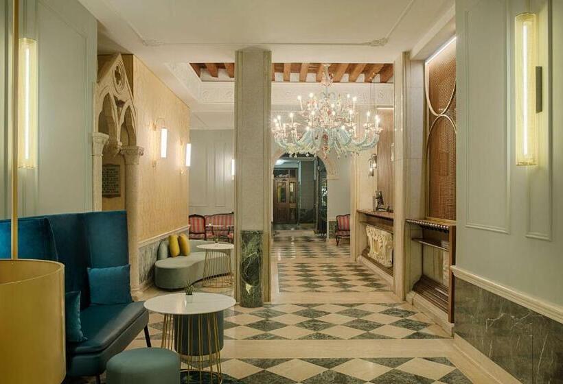 Premium room with view, NH Venezia Santa Lucia