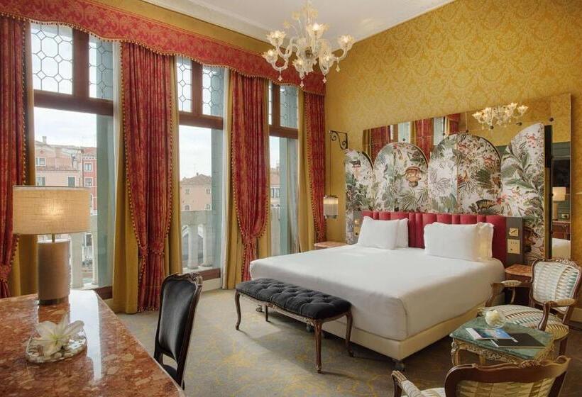 Premium room with view, NH Venezia Santa Lucia