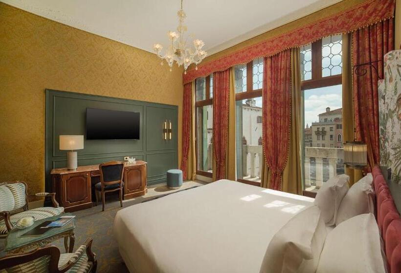 Premium room with view, NH Venezia Santa Lucia