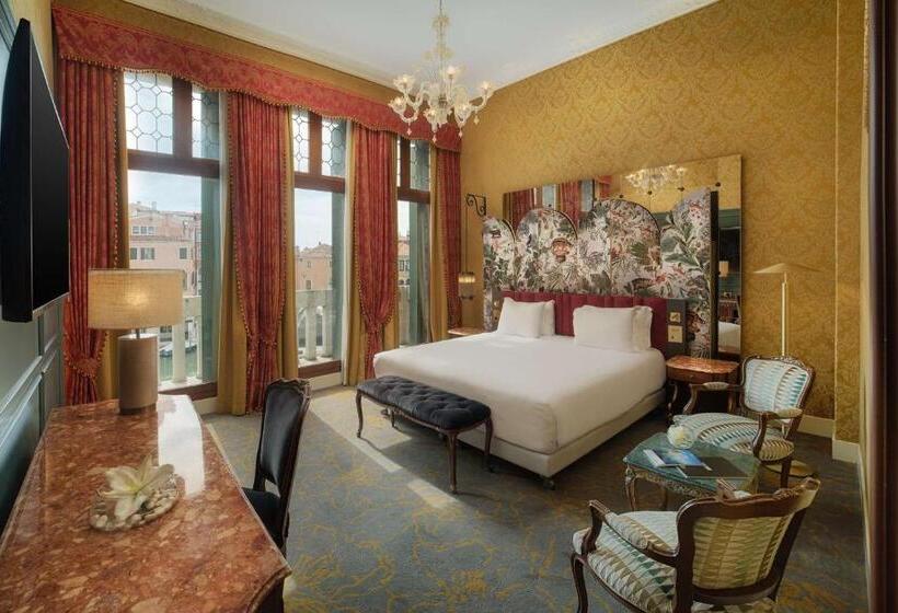 Premium room with view, NH Venezia Santa Lucia