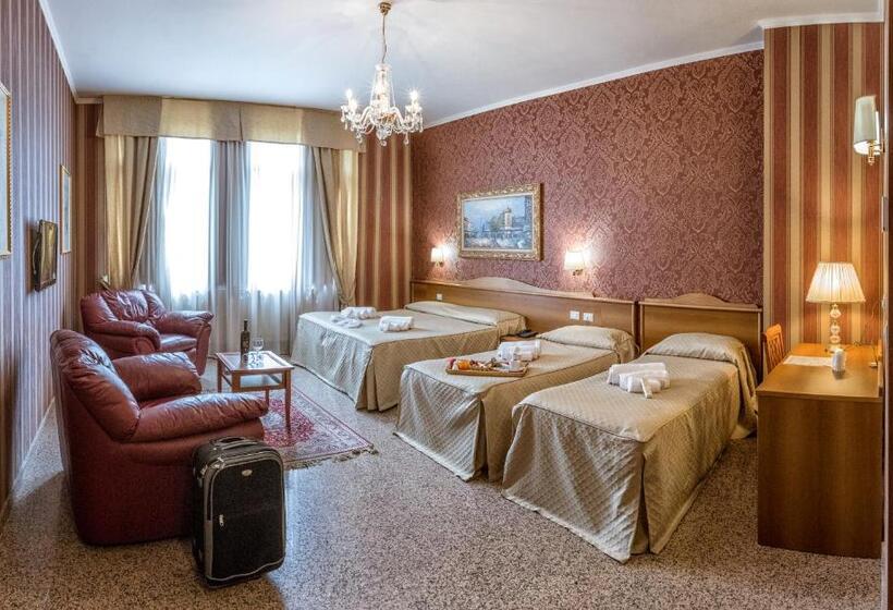 スタンダードトリプルルーム, Sorriso