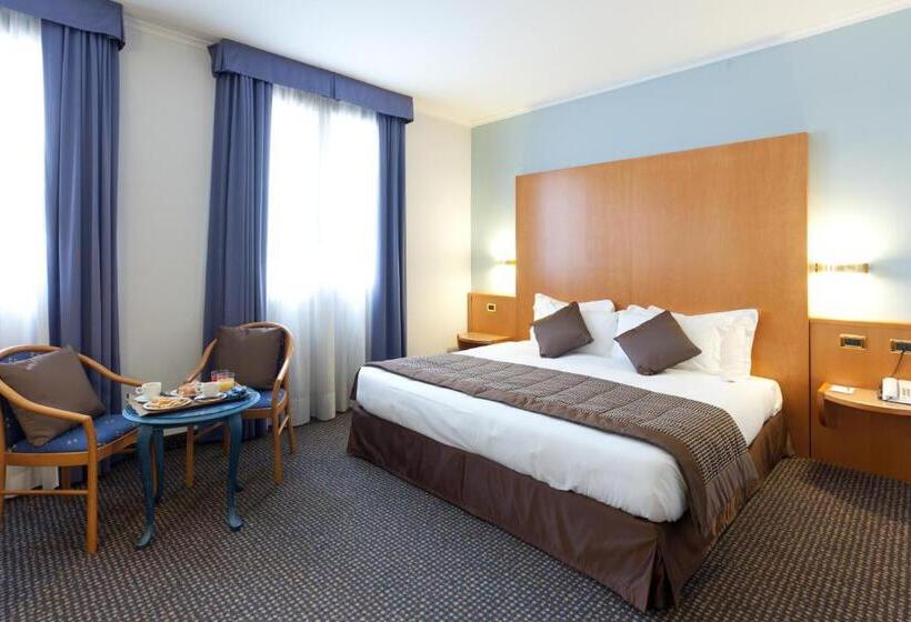Полулюкс, Unaway Hotel Occhiobello