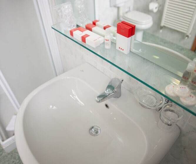 Полулюкс, Unaway Hotel Occhiobello