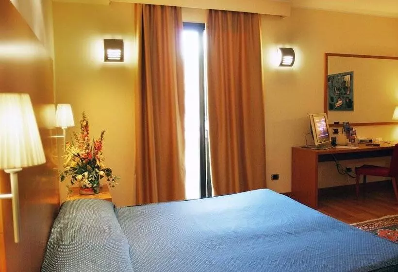 コンフォートルーム, Luna Hotel Motel Lago Maggiore Arona
