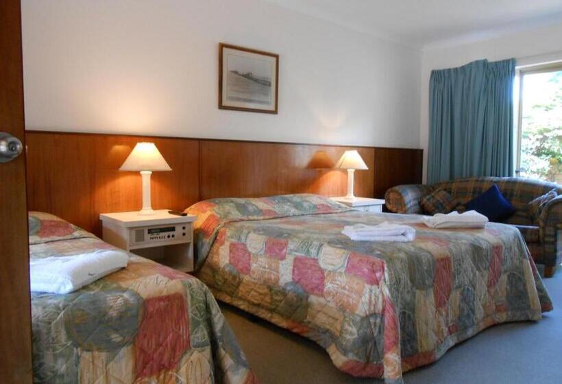 غرفة عائلية, Augusta S Georgiana Molloy Motel