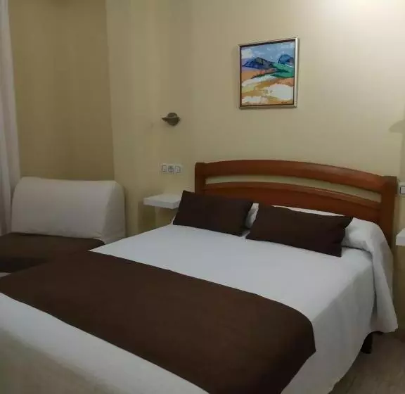 スタンダードルーム, Hostal Stella Del Mare
