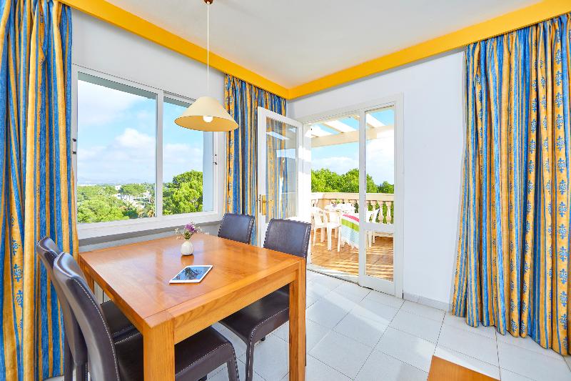 标准间, Maya Turquesa