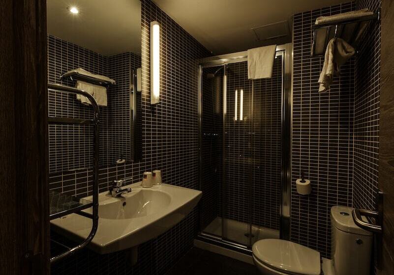 اتاق استاندارد سه نفره, Bilbi