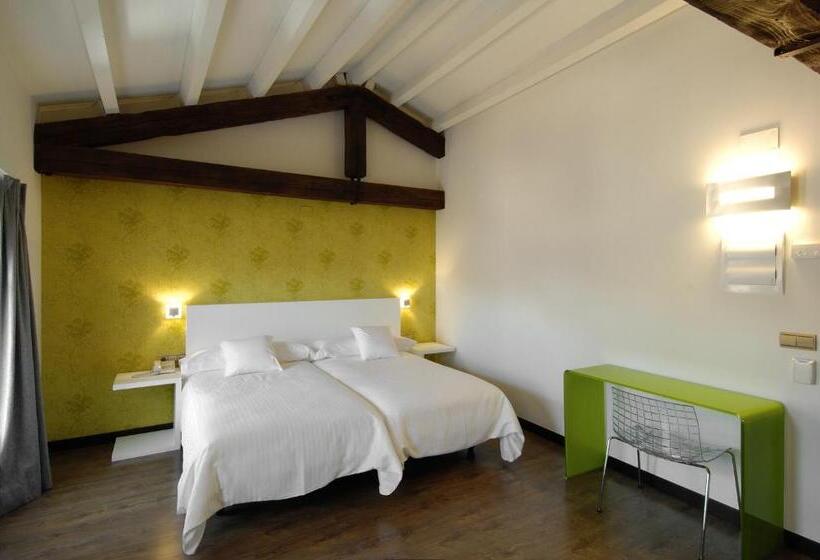 غرفة قياسية, Cienbalcones