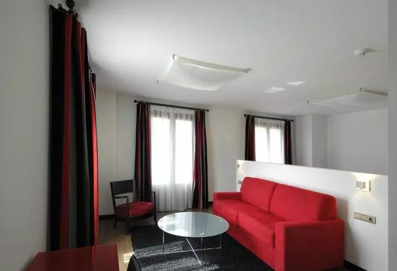 Habitació Superior, Cienbalcones