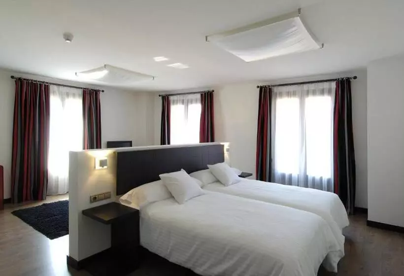 Habitació Superior, Cienbalcones