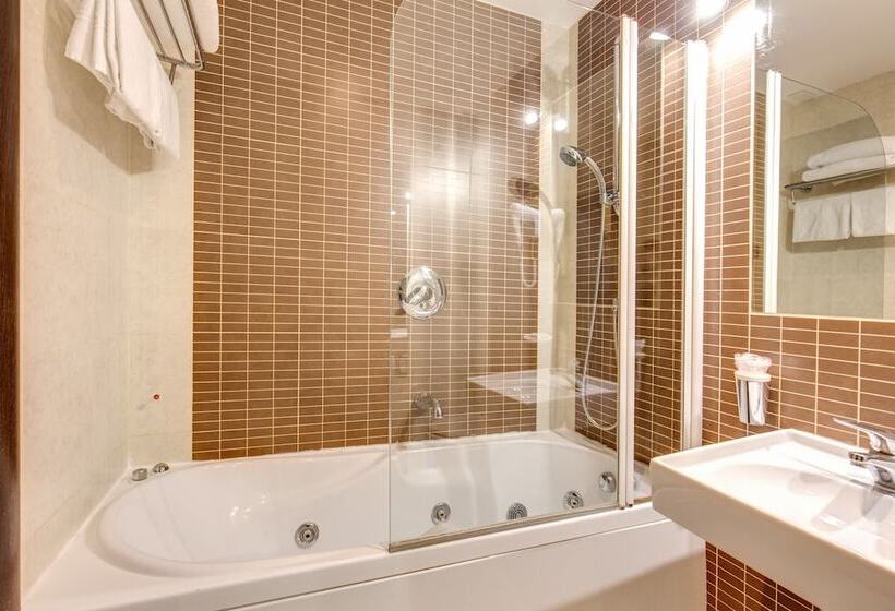 Fyrbädds Standardrum, Everest Inn Rome