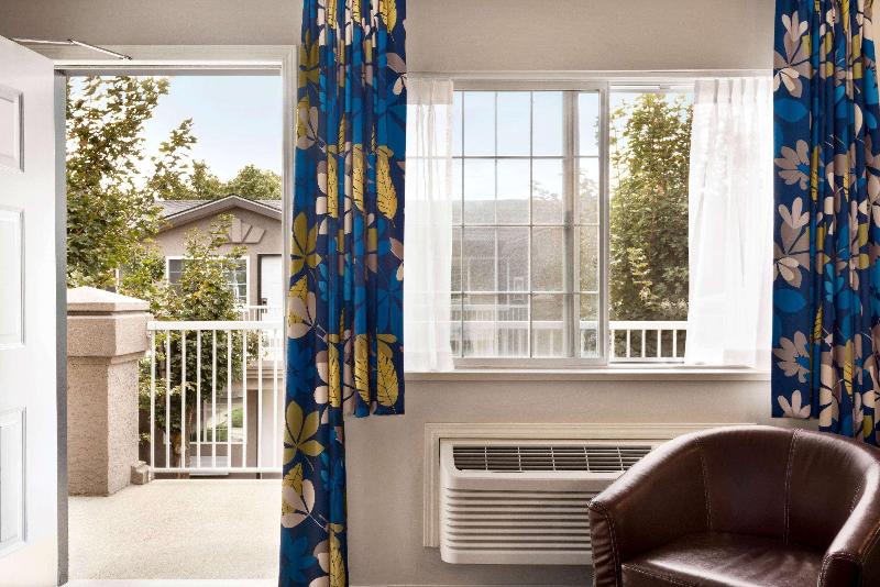 Standaard Vierpersoonskamer, Everest Inn Rome