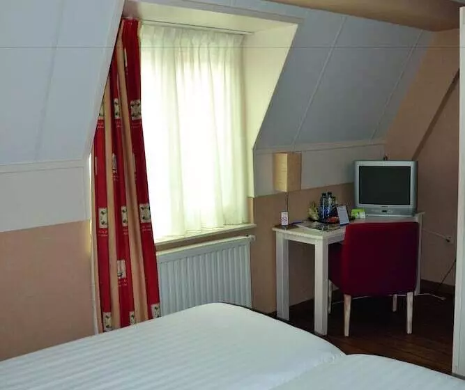 Basic Room, Fletcher Hotel   Restaurant De Cooghen