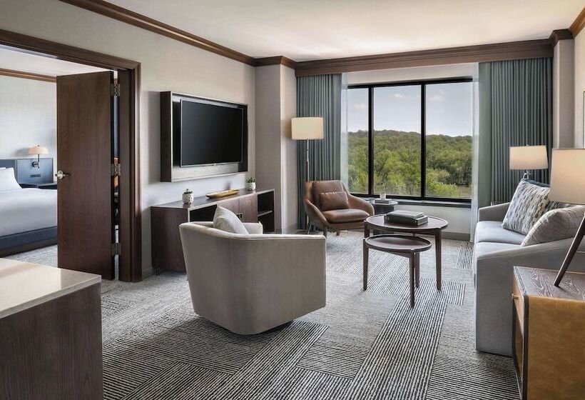 جناح مطل على البحر, Hyatt Regency Coralville
